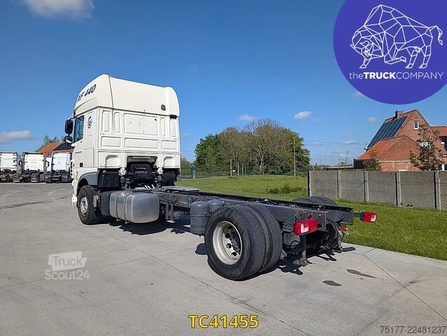 Шасси с кабиной DAF XF 440