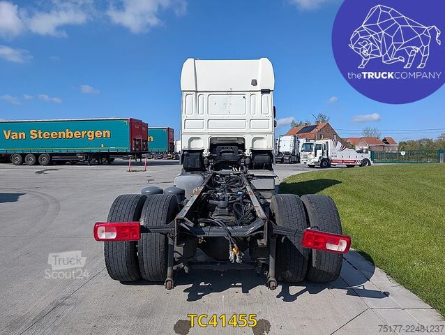 Шасси с кабиной DAF XF 440