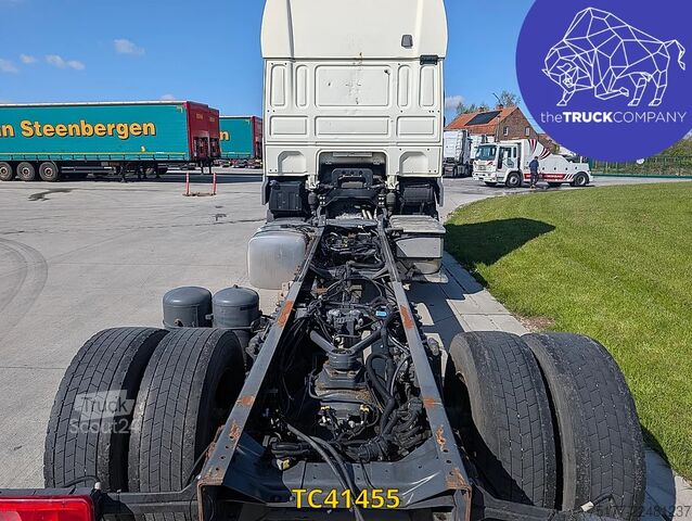 Шасси с кабиной DAF XF 440