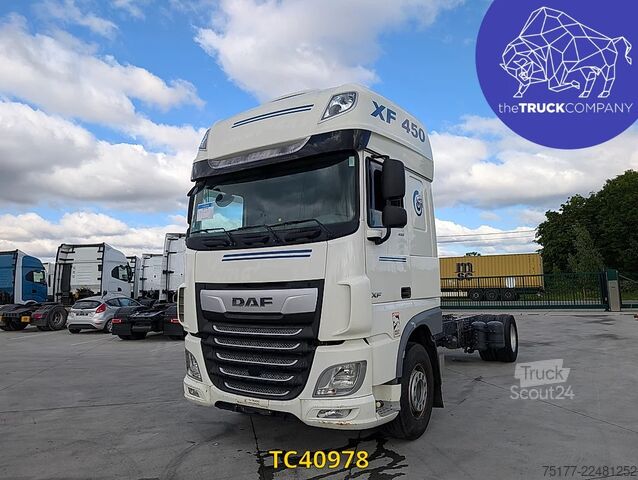 Chassis com cabina DAF XF 450