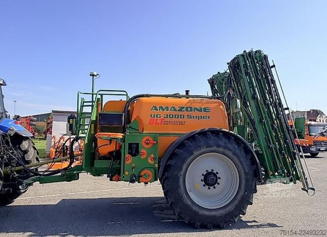 Postrekovač pesticídov Amazone UG3000 24m