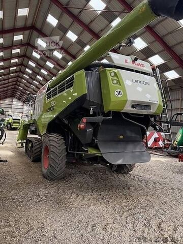 Kombajn za žetev in mlatev CLAAS Lexion 780 TT