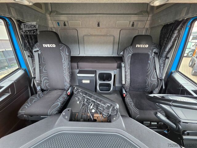 Ελκυστήρας μεγάλου όγκου IVECO Stralis 400 / Intarder