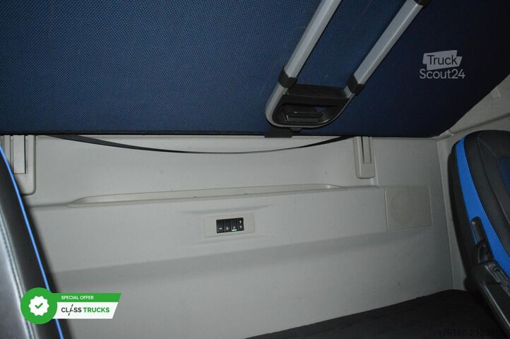 Standarta vilcējs VOLVO FH 460 Globetrotter XL i-Save SideSkirts