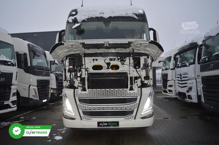 Standarta vilcējs VOLVO FH 460 Globetrotter XL i-Save SideSkirts