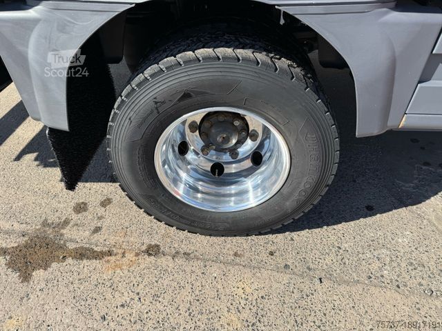 Plachtová dodávka MERCEDES-BENZ 824 L + Anhänger