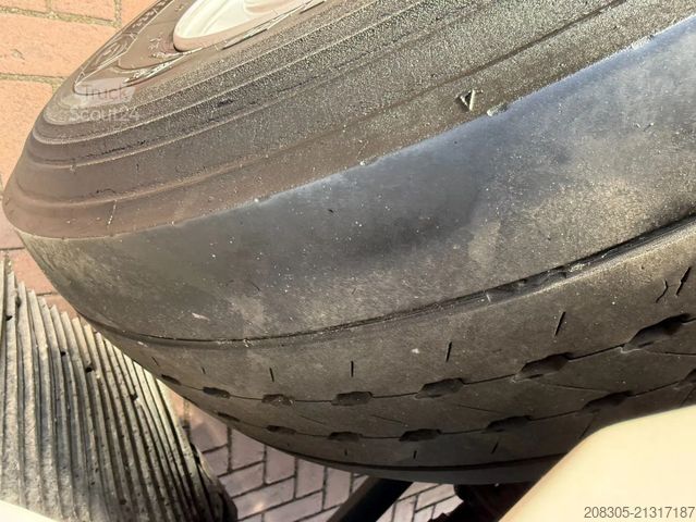 Standard tractor unit MAN TGX 18.480 4X2 BLS / RETARDER / 2 BEDS / FRIDGE