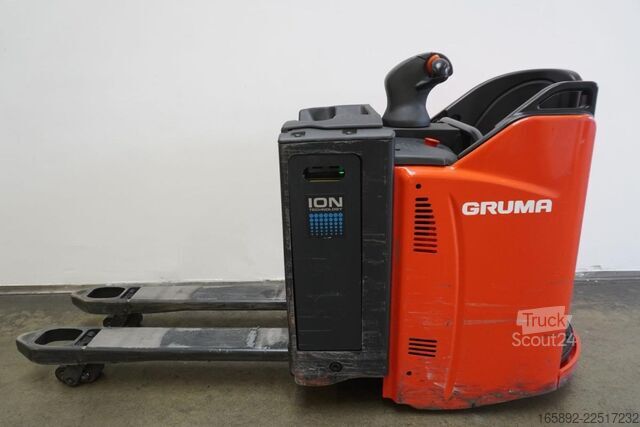 електрически палетен вдигач със стоящ оператор Linde T 20 SP ION 131-08