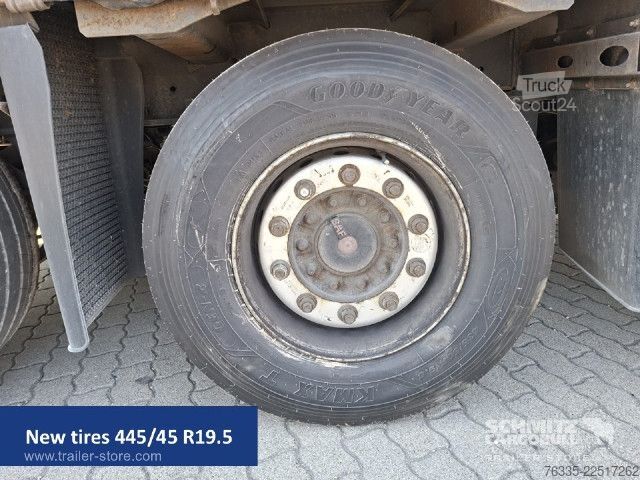 Semiremorcă deschisă cu prelată Kögel Curtainsider Mega