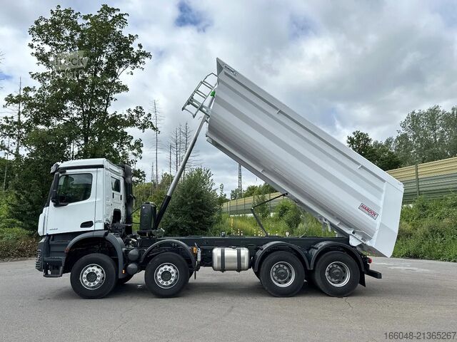 Kipper Mercedes-Benz Arocs 4142 Mercedes-Benz 4142 8X4 Mulden- Kippe...