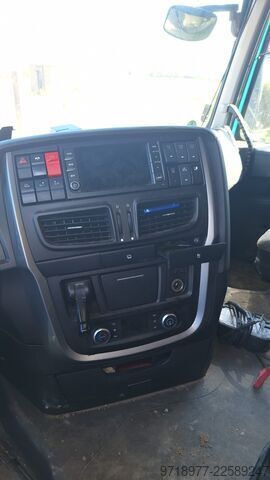 Standard dragbil Iveco Stralis 480