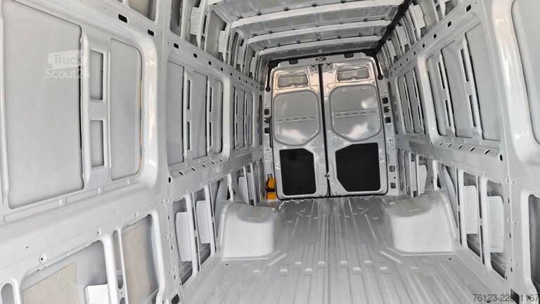 Yüksek tavanlı panelvan MERCEDES-BENZ Sprinter III Kasten  519 CDI RWD 4x 4 Allrad
