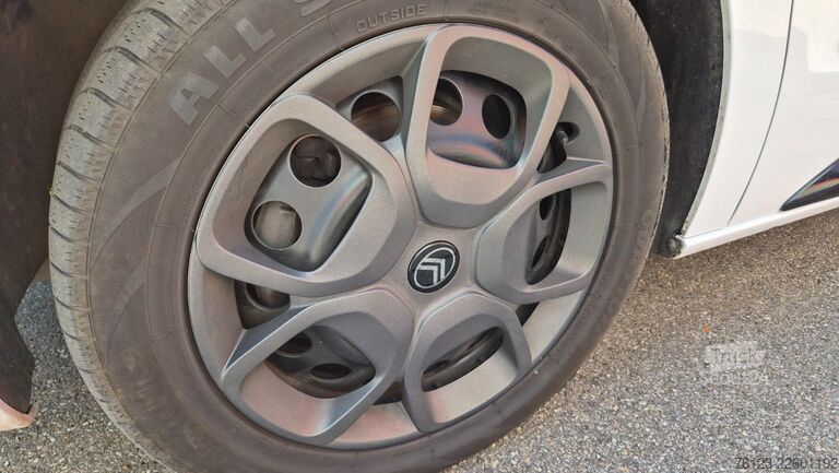 Minibüs Citroën SpaceTourer Opel Zafira Plus M 9 Sitzer