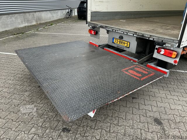 Koffer Volvo FL 210 Euro 6 D / 12 Ton / 293 dkm / Box / Laad...