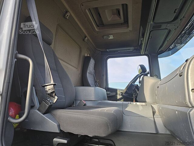 Soğutmalı/dondurulmuş taşıma SCANIA P320 6X2*4 LAMBERET FRIGO