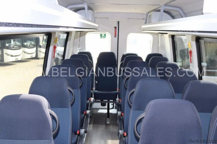 Minibus Iveco Daily line / Vendor / A65C18 / Airco / Automati...