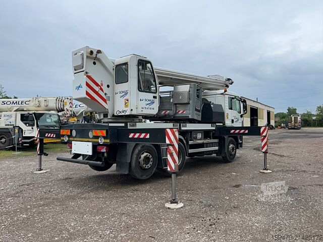 Plataforma de trabalho aéreo montada em camião MAN TGS 26.320 6x2-2 BL with Oil Steel Eagle 3526 (35m)