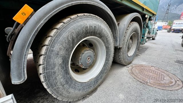 Beton pompası kamyonu MERCEDES-BENZ Arocs 2836 6x4 Betonpumpe Bj 2017