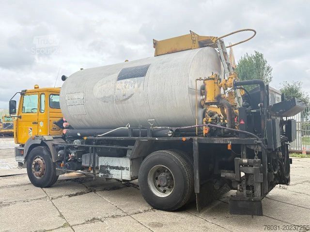 Spesialkjøretøy RENAULT G260 4X2 ACMAR Bitumen Sprayer 10.000L Spring/Sp