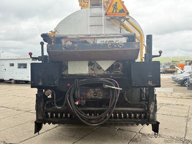 Spesialkjøretøy RENAULT G260 4X2 ACMAR Bitumen Sprayer 10.000L Spring/Sp