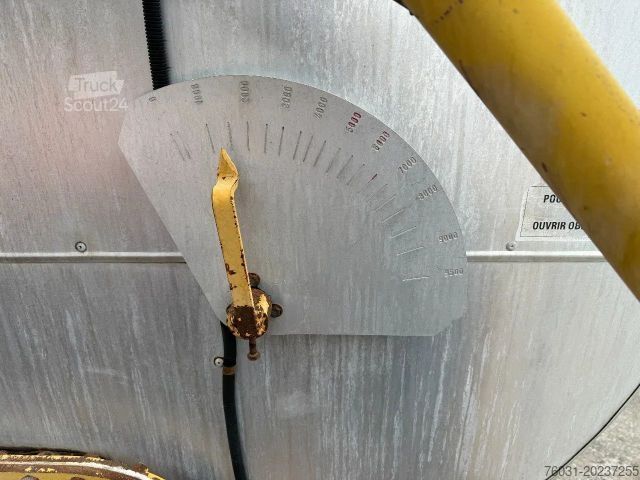 Spesialkjøretøy RENAULT G260 4X2 ACMAR Bitumen Sprayer 10.000L Spring/Sp