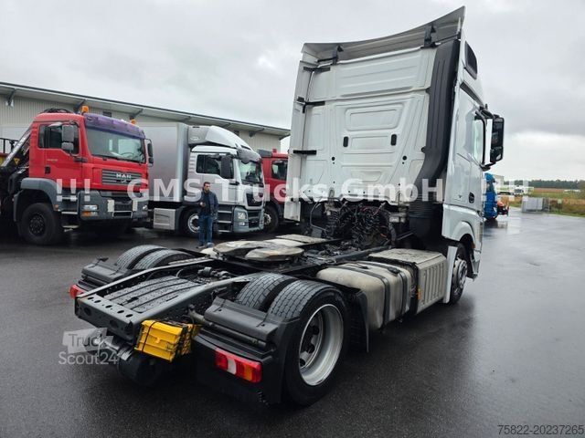 Prostorninska vlačilna enota MERCEDES-BENZ Actros 1845 / 2 Tank / 2 Bett / Big Space / Ret
