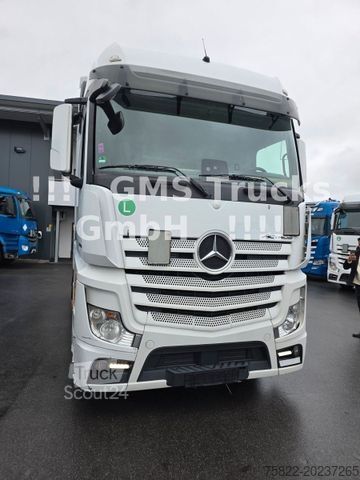 Prostorninska vlačilna enota MERCEDES-BENZ Actros 1845 / 2 Tank / 2 Bett / Big Space / Ret