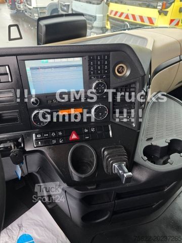 Prostorninska vlačilna enota MERCEDES-BENZ Actros 1845 / 2 Tank / 2 Bett / Big Space / Ret