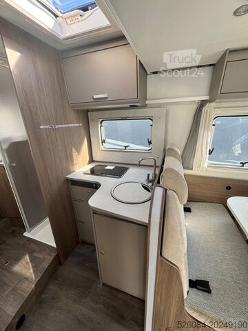 Polointegrovaný karavan Carado T447 pro+ 24