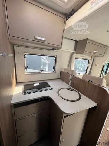 Polointegrovaný karavan Carado T447 pro+ 24