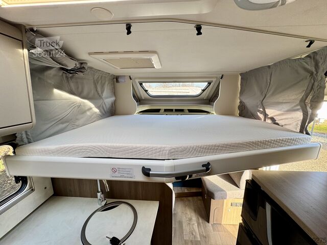 Polointegrovaný karavan Carado T447 pro+ 24