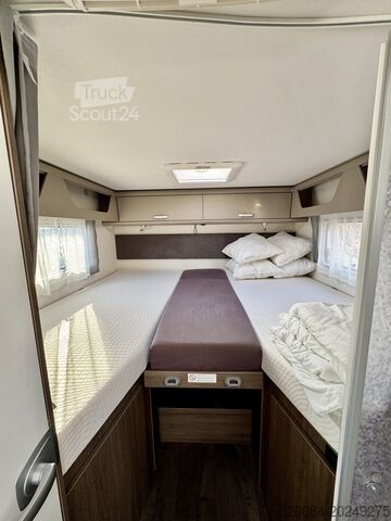 Polointegrovaný karavan Carado T447 pro+ 24