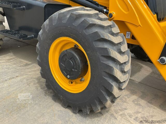 مجموعة الحفارة/اللودر JCB 3DX 4x4 A/C Hammerlines