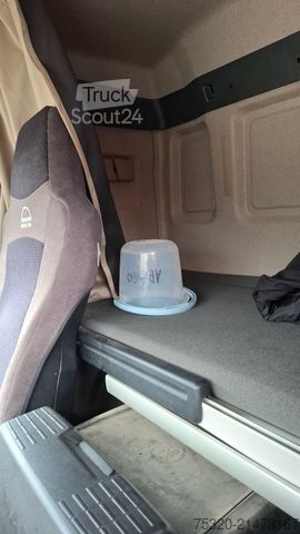 Háromirányú billenő teherautó MAN 26.460 Kipper 6x4