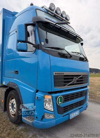 Vrachtwagen met bakwagen VOLVO FH500 6X2 KOFFERAUFBAU*2013*EURO5*DOPPELSTOCK*