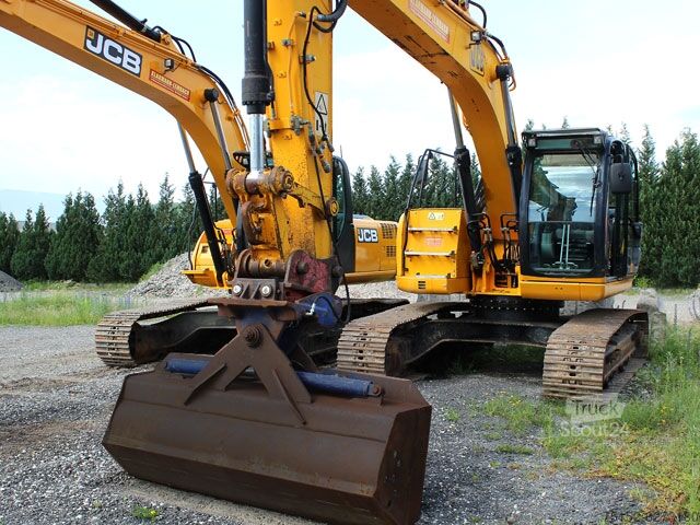 Korečkový bagr JCB JZ 235 LC