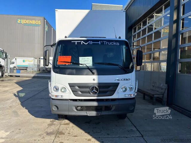 Resväska Mercedes-Benz Accelo 915 4x2 Closed Cargo Truck