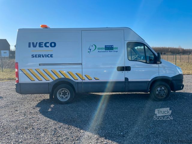 Vans ar augstu jumtu IVECO Daily 35C21 3,0 Hoch/Mittel,153Tkm,Klimaanlage