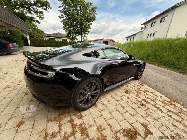 Kombijevsko vozilo ASTON MARTIN V8 Vantage N430