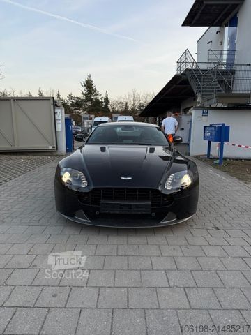 Kombijevsko vozilo ASTON MARTIN V8 Vantage N430