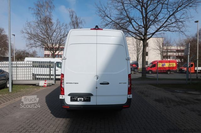 Fourgon surélevé MERCEDES-BENZ Nr.232 Sprinter 317CDI 1. Hand / Klima / Kamera