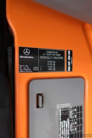 Pick-up furgon MERCEDES-BENZ Sprinter II Pritsche/DoKa 213 CDI/AHK/Nr. 74