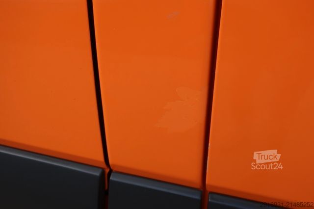 Pick-up furgon MERCEDES-BENZ Sprinter II Pritsche/DoKa 213 CDI/AHK/Nr. 74