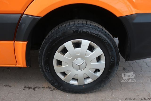 Pick-up furgon MERCEDES-BENZ Sprinter II Pritsche/DoKa 213 CDI/AHK/Nr. 74