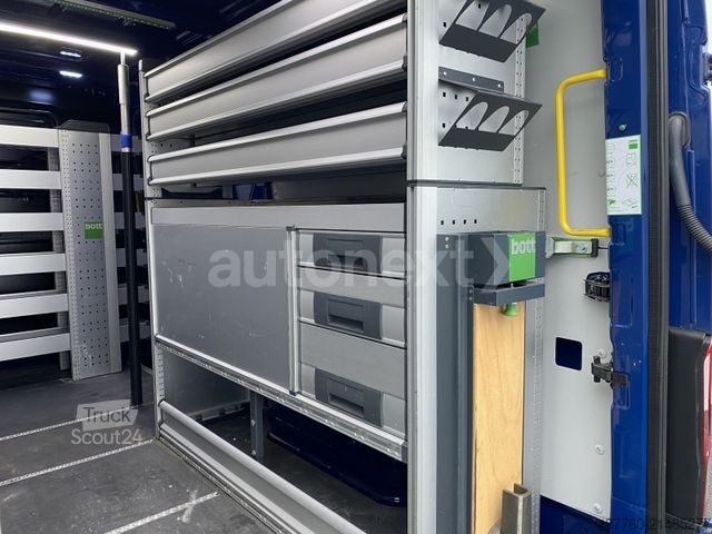 Kastenwagen VOLKSWAGEN Crafter 35 Aut.*Werkstatt* LED+KAMERA+NAVI 2197