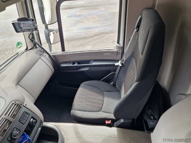 Valise DAF CF 300 4x2 - Box - Low KM - Full air - Euro 6 -...