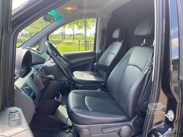 Furgão de caixa Mercedes-Benz Vito V6  6-Cilinder 2014.  79210km.