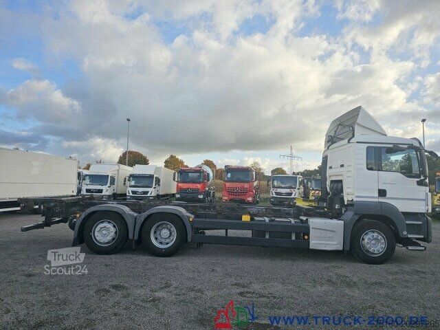 Výměnná nástavba nákladní vůz MAN TGS 26.320 6x2 BDF Mitnahmestapler AHK 1. Hand