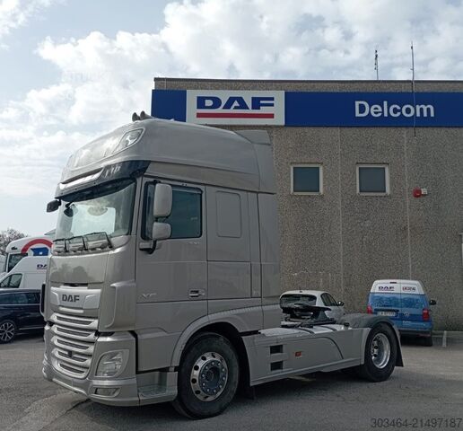 Standard tractor unit DAF XF 530 presa di forza- ADR-retarder+mx