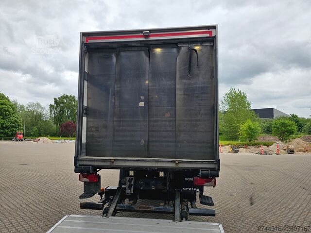 Ledusskapja kravas automašīna SCANIA P410 6x2-4
